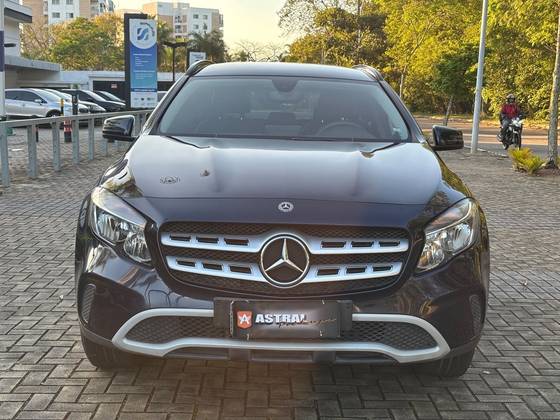 MERCEDES-BENZ GLA 200 1.6 CGI FLEX STYLE 7G-DCT